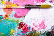 Foto: Farbpalette mit Pinsel Farbpalette mit Pinsel