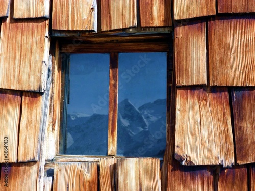 Photo: Die Alpen im Fenster und Schindeln Die Alpen im Fenster und Schindeln