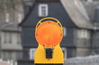 Straßen Zeichen, Warnung, Beschränkung, Laterne, Licht. Straßen Zeichen, Warnung, Beschränkung, Laterne, Licht.