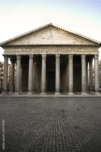Photo: Roma, monumento del Pantheon Roma, monumento del Pantheon