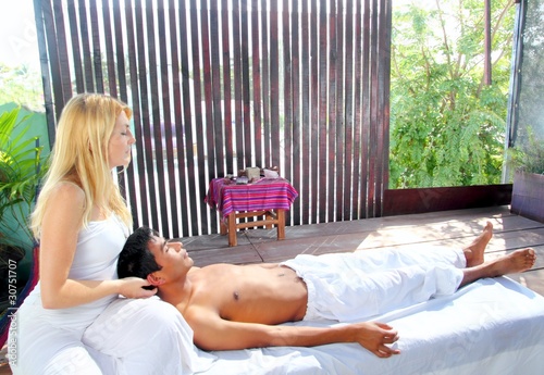 Foto: cranial sacral massage therapy in Jungle cabin cranial sacral massage therapy in Jungle cabin