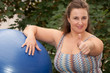 Foto: Dicke Frau treibt Sport Dicke Frau treibt Sport