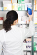 Foto: Pharmacy chemist woman in drugstore Pharmacy chemist woman in drugstore