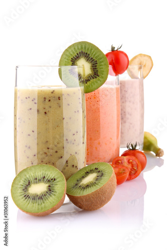 Foto: smoothies isolated on white smoothies isolated on white