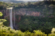 Cascade de Chamarel sur l'île Maurice Cascade de Chamarel sur l'île Maurice