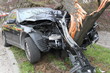Auto gegen Baum Auto gegen Baum