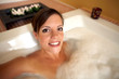 Frau in Wellnessbad