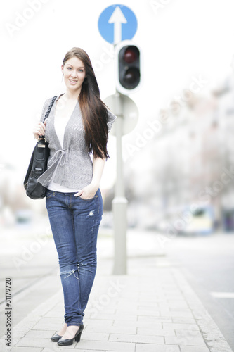 Foto: junge Frau junge Frau