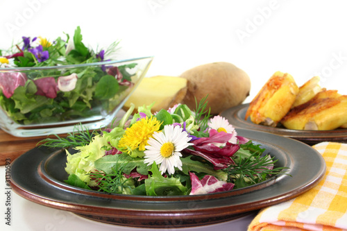 Foto: Wildkräutersalat Wildkräutersalat