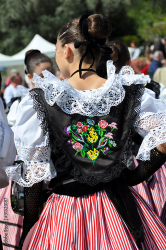Photo : costume folklorique provençal niçois costume folklorique provençal niçois