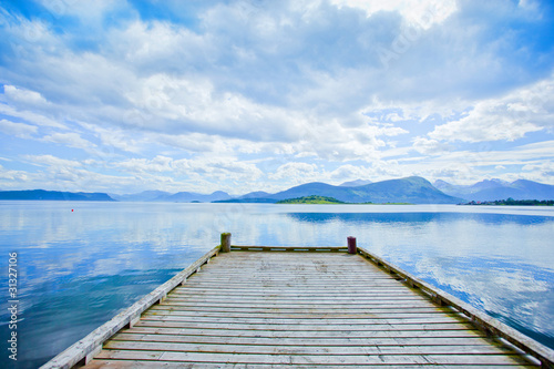 Foto: Pier on an sea in norway Pier on an sea in norway