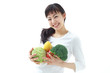 野菜を持った女性