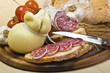 Tagliere con Salame e Formaggi Tagliere con Salame e Formaggi