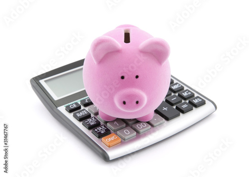Foto : Calculating Savings Calculating Savings
