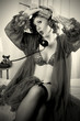 Foto: sexy pinup girl talking on phone sexy pinup girl talking on phone