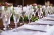 Foto: Wine and champagne glasses on table. Selective focus Wine and champagne glasses on table. Selective focus