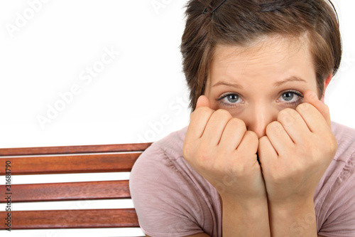 Foto: ängstliche junge Frau ängstliche junge Frau