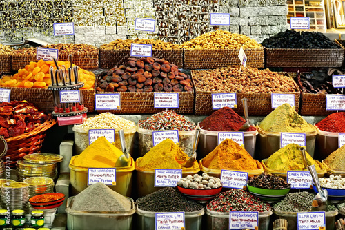 Foto: Spices on display on sale at market Spices on display on sale at market