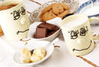 LATTE CIOCCOLATO E BISCOTTI LATTE CIOCCOLATO E BISCOTTI