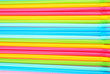 ORIZZONTALE DI CANNUCCE COLORATE ORIZZONTALE DI CANNUCCE COLORATE
