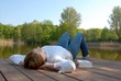 Foto: relaxing at a lake relaxing at a lake