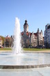 neues rathaus in leipzig mit springbrunnen