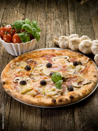 Photo: pizza capricciosa pizza capricciosa