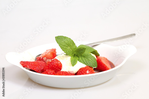 Photo: Strawberries and cream Strawberries and cream