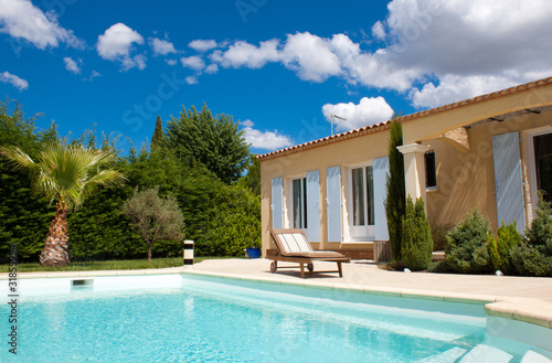 Photo: Maison avec piscine Maison avec piscine