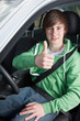 Junger Mann im Auto 507 Junger Mann im Auto 507