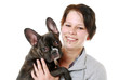 Junge Frau mit Französischer Bulldogge