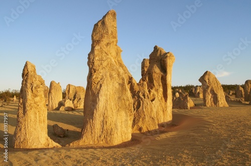 Photo: Pinnacle desert, Nambung NP, Western Australia i Pinnacle desert, Nambung NP, Western Australia i