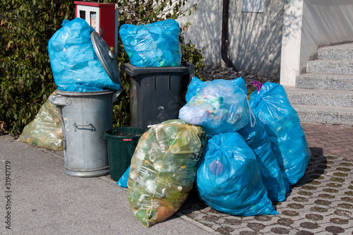 Photo: Plastikmüll - Müllabfuhr - Mülltrennung Plastikmüll - Müllabfuhr - Mülltrennung