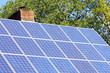 Hausdach mit Solarpanelen, Ausschnitt 2