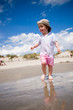 enfant à la plage