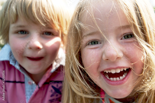 Foto: Lachende Kinder Lachende Kinder