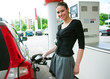 woman refuel her car