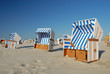 Nordsee-Strandkörbe am Sandstrand 368