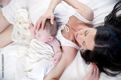 Photo: Maternità - Mamma e bambina Maternità - Mamma e bambina
