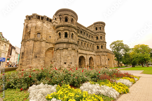 Foto: Trier Porta Nigra 03 Trier Porta Nigra 03