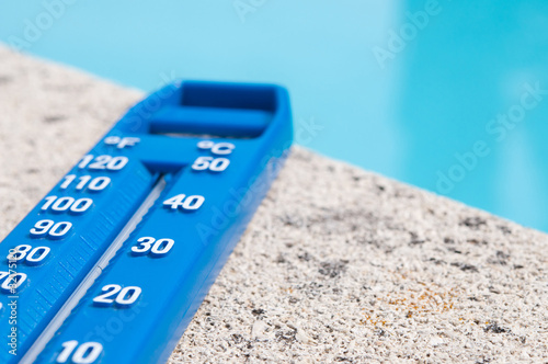Photo: thermomètre de piscine thermomètre de piscine