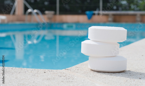 Photo: galets de chlore pour piscine galets de chlore pour piscine