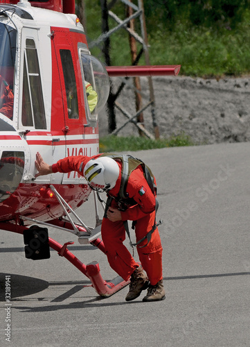 Photo: helicopter rescue helicopter rescue
