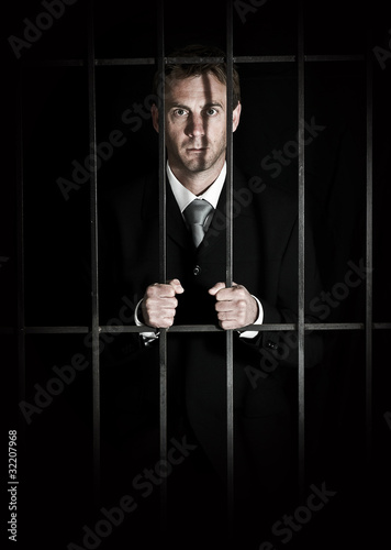 Foto: Businessman in prison Businessman in prison