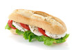 Baguette con pomodoro, mozzarella e insalata