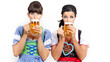 dirndl frauen trinken bier
