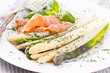 Spargel mit Lachs