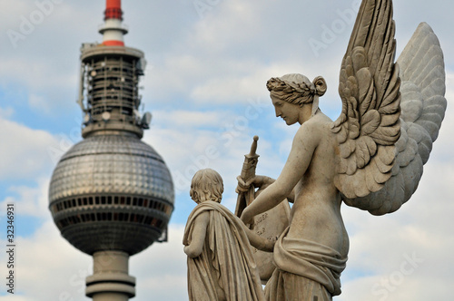 Photo: Statue auf der Schlossbrücke (Berlin) Statue auf der Schlossbrücke (Berlin)