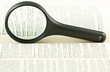 loupe sur page de dictionnaire
