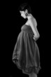 Foto: Pregnant woman profile in black and white Pregnant woman profile in black and white